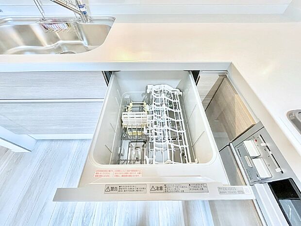 【その他設備(食洗機)】面倒なお片づけは食洗機にお任せ!家事の負担が減って、時間にも気持ちにもゆとりができます。