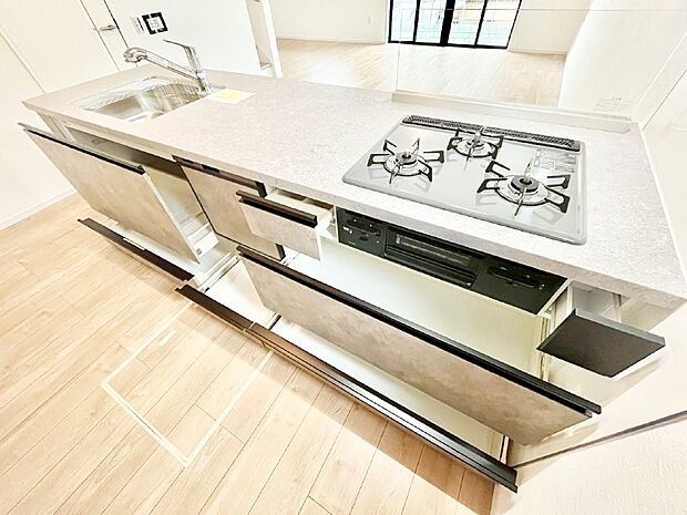 【その他設備(スライド収納)】使いやすさを優先したスライド式収納タイプ！