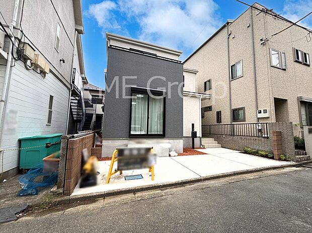 【現地外観写真】たっぷりの陽光と心地よい風が舞い込む住まい