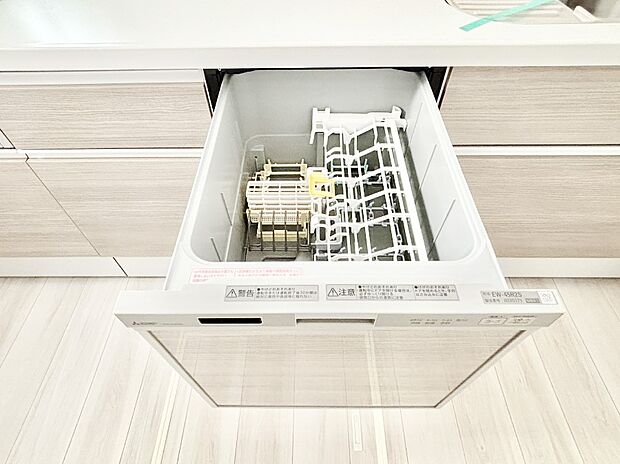 【その他設備(食洗機)】面倒なお片づけは食洗機にお任せ！家事の負担が減って、時間にも気持ちにもゆとりができます。