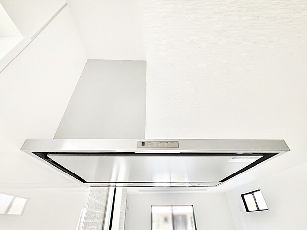 【その他設備(レンジフード)】基本的なお手入れはフィルターのみ！お手入れのしやすさも魅力です。