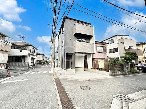 【前面道路含む現地写真】堂々完成！！ ここから始まる新生活を応援いたします！ 