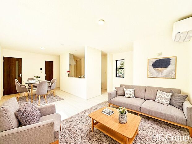 【リビング】落ち着いた雰囲気のLDKは家族みんなの快適空間※家具はCGです