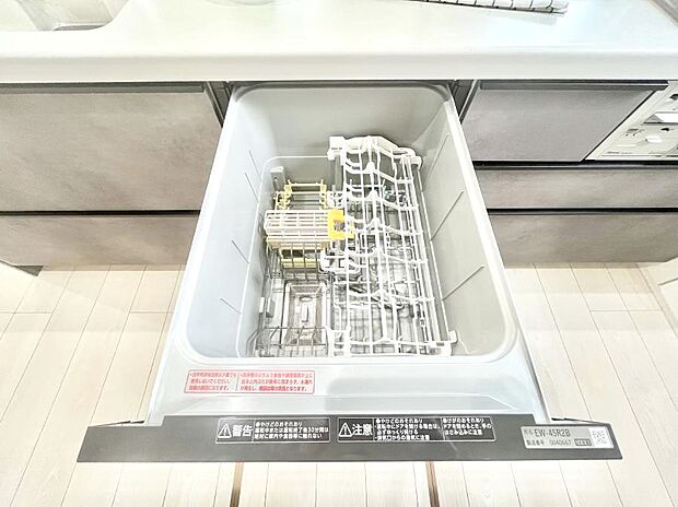 【その他設備(食洗機)】面倒なお片づけは食洗機にお任せ!家事の負担が減って、時間にも気持ちにもゆとりができます。