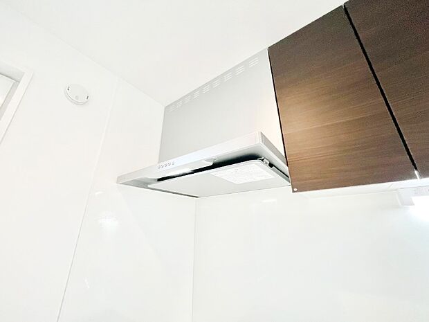 【その他設備(レンジフード)】基本的なお手入れはフィルターのみ！お手入れのしやすさも魅力です。