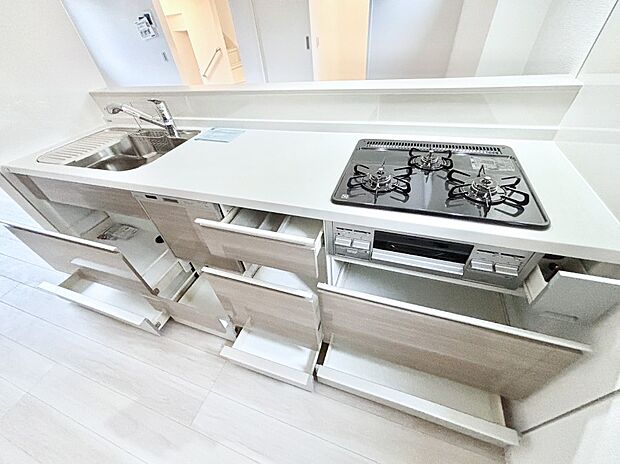 【その他設備(スライド収納)】使いやすさを優先したスライド式収納タイプ!