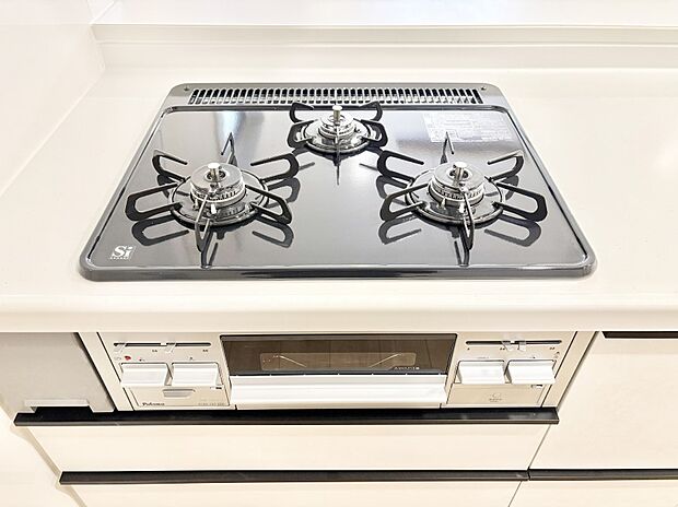 【その他設備(ガスコンロ)】三口ガスコンロでお料理が一気にはかどりそう  