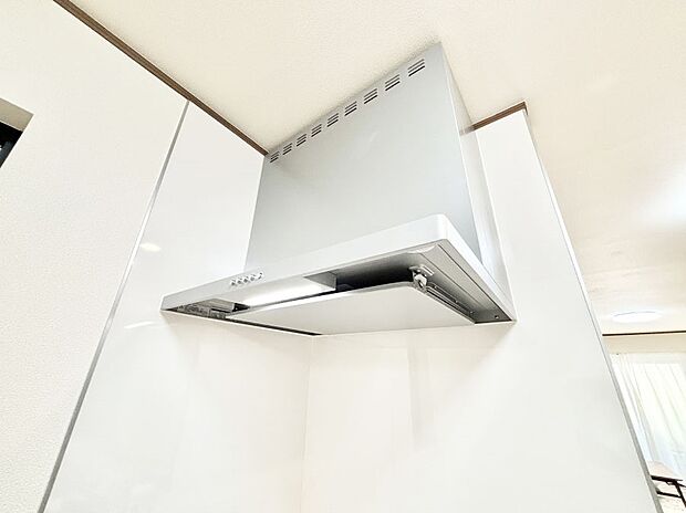 【その他設備(レンジフード)】基本的なお手入れはフィルターのみ！お手入れのしやすさも魅力です。