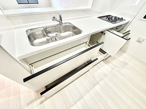 【その他設備(スライド収納)】使いやすさを優先したスライド式収納タイプ！