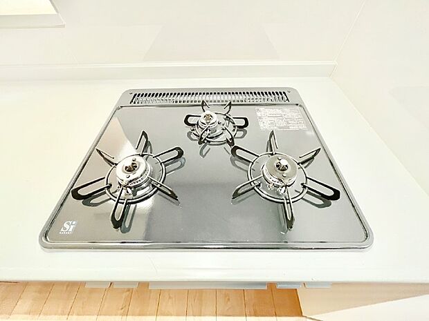 【その他設備(Ｓｉセンサーコンロ)】ガスコンロはＳｉセンサー搭載。火力調節や焦げ付き・消し忘れも防いでくれます。