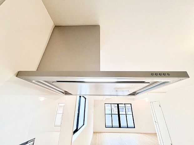 【その他設備(レンジフード)】基本的なお手入れはフィルターのみ！お手入れのしやすさも魅力です。