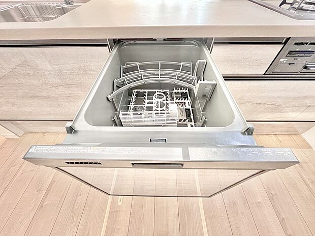 【その他設備(食洗機)】面倒なお片づけは食洗機にお任せ!家事の負担が減って、時間にも気持ちにもゆとりができます。