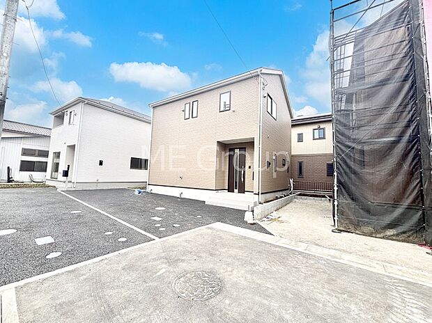 【前面道路含む現地写真】前面道路はきちんと整備されています  