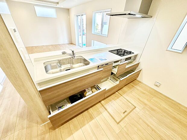 【その他設備(スライド収納)】使いやすさを優先したスライド式収納タイプ！