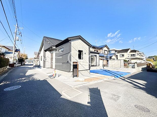 【前面道路含む現地写真】堂々完成！！ ここから始まる新生活を応援いたします！ 