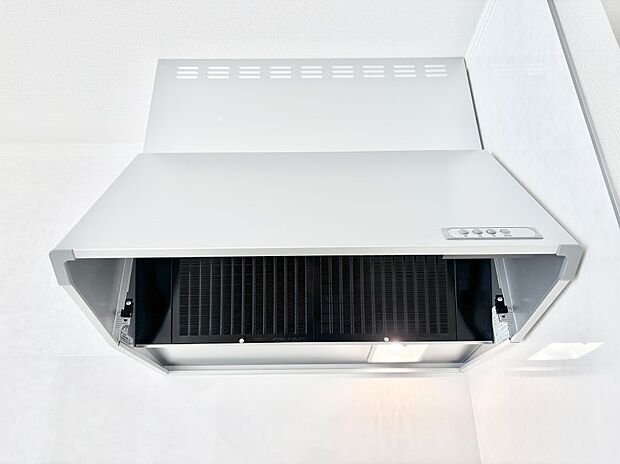 【その他設備(レンジフード)】基本的なお手入れはフィルターのみ!お手入れのしやすさも魅力です。