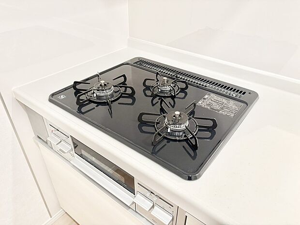 【その他設備(ガスコンロ)】三口ガスコンロでお料理が一気にはかどりそう