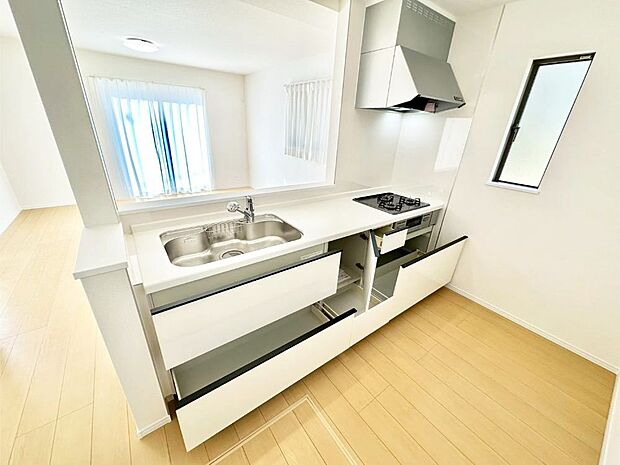 【その他設備(スライド収納)】使いやすさを優先したスライド式収納タイプ！