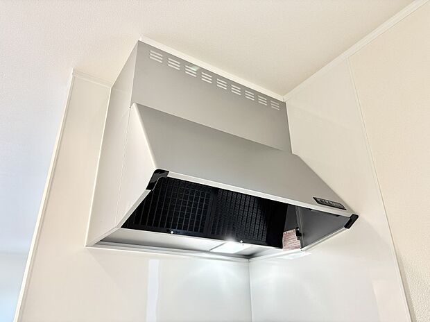 【その他設備(レンジフード)】基本的なお手入れはフィルターのみ！お手入れのしやすさも魅力です。