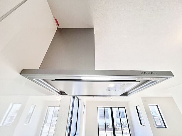 【その他設備(レンジフード)】基本的なお手入れはフィルターのみ!お手入れのしやすさも魅力です。