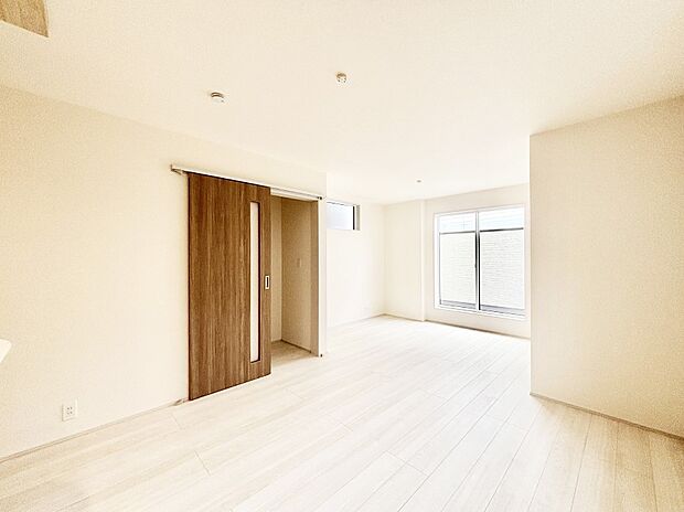 【ダイニング】家族が自然と集まる憩いのスペースになりそう