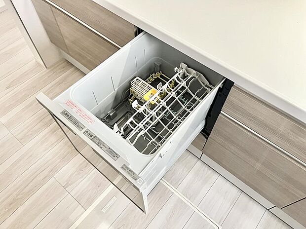 【その他設備(食洗機)】面倒なお片づけは食洗機にお任せ！家事の負担が減って、時間にも気持ちにもゆとりができます。