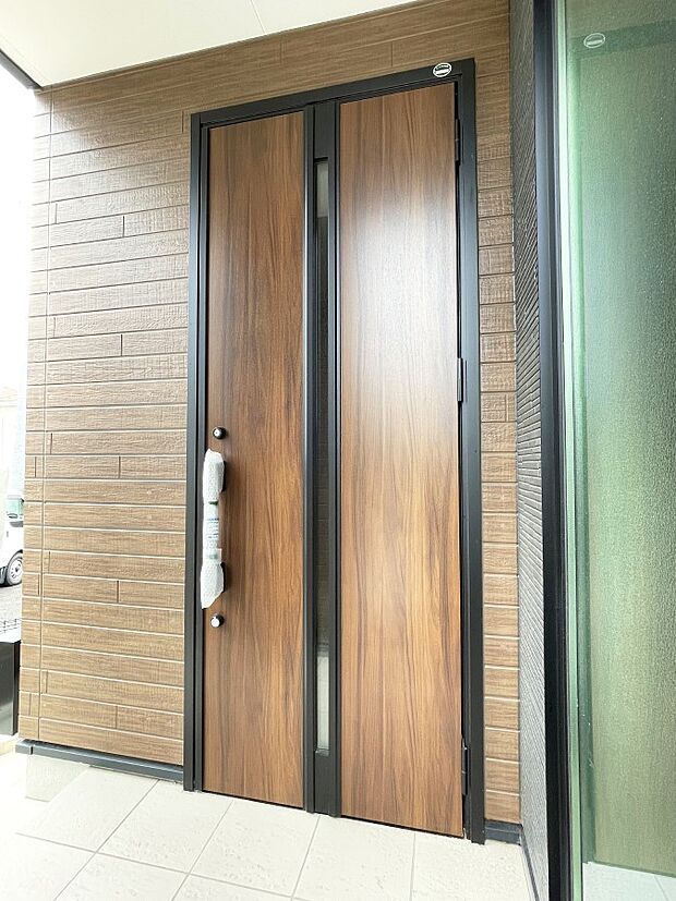 【玄関】いつも気持ち良くご家族を迎えられる玄関