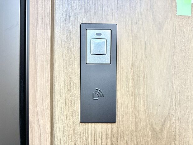 【玄関】ラクラク開錠!スマートコントロールキー。