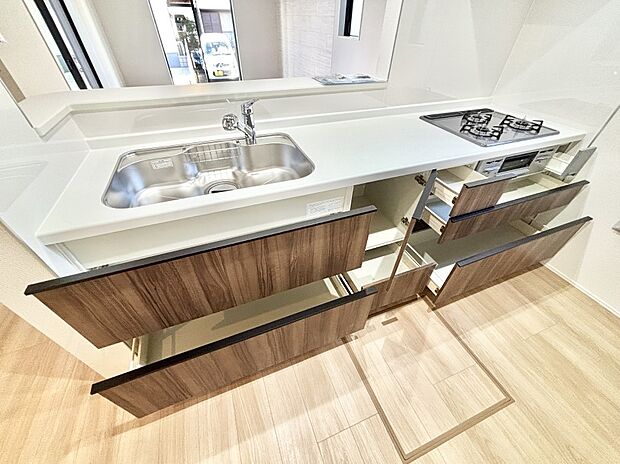 【その他設備(スライド収納)】使いやすさを優先したスライド式収納タイプ!