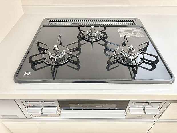 【その他設備(ガスコンロ)】三口ガスコンロでお料理が一気にはかどりそう