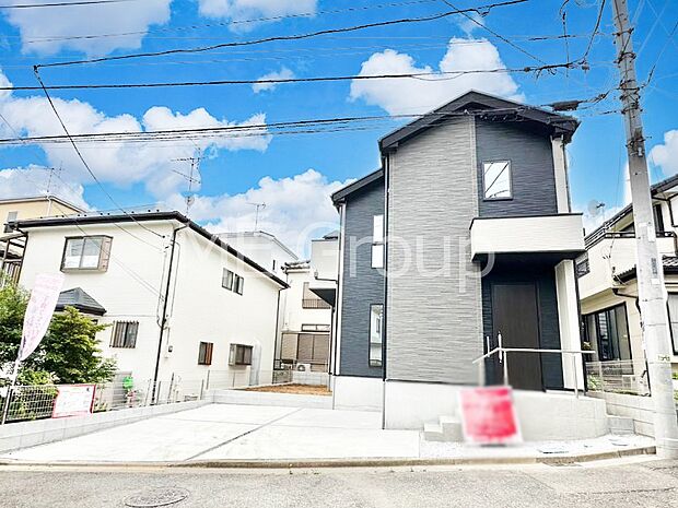 【現地外観写真】洗練された外観、上質な住空間が広がる室内は永く安心して過ごせる住居です。