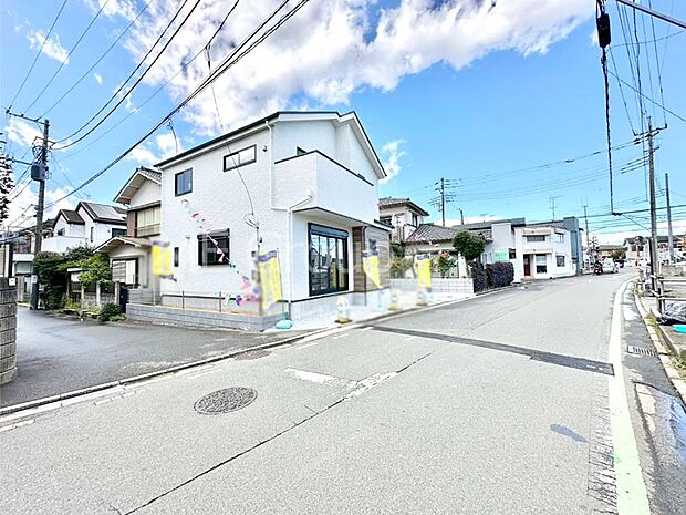 【前面道路含む現地写真】前面道路はきちんと整備されています  