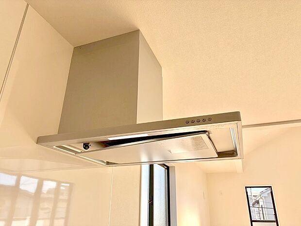 【その他設備(レンジフード)】基本的なお手入れはフィルターのみ!お手入れのしやすさも魅力です。
