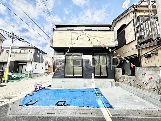 【現地外観写真】洗練された外観、上質な住空間が広がる室内は永く安心して過ごせる住居です。