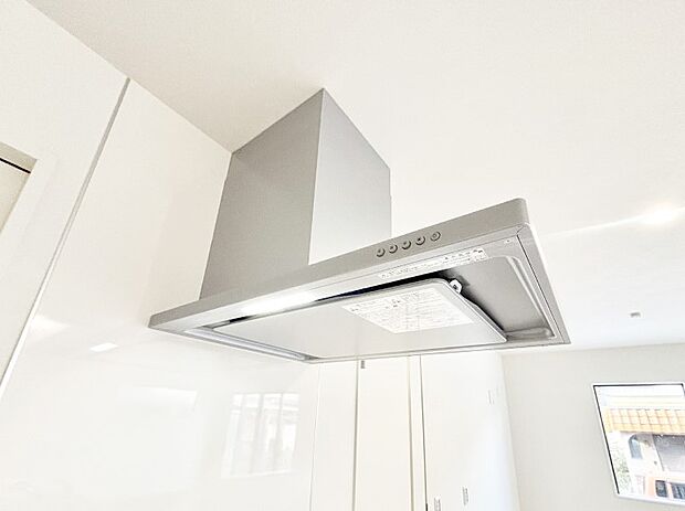 【その他設備(レンジフード)】基本的なお手入れはフィルターのみ！お手入れのしやすさも魅力です。