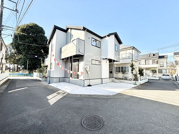 【前面道路含む現地写真】前面道路はきちんと整備されています  