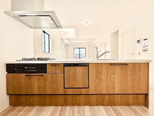 【キッチン】毎日使うキッチンだから、使いやすさ＆お手入れのしやすさにこだわりました。 