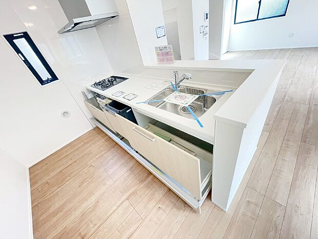 【その他設備(スライド収納)】使いやすさを優先したスライド式収納タイプ!