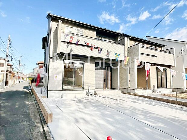 【現地外観写真】洗練された外観、上質な住空間が広がる室内は永く安心して過ごせる住居です。