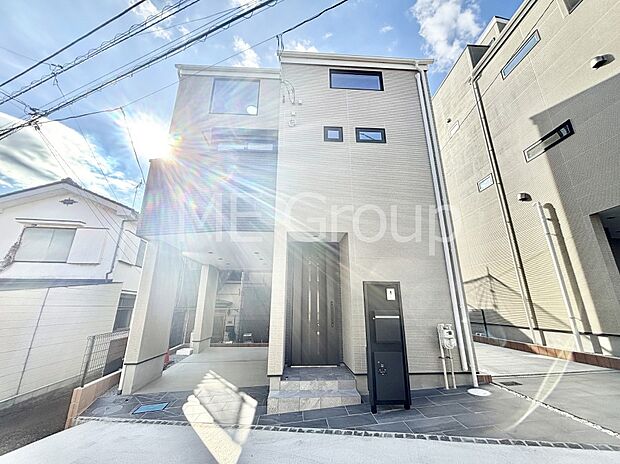 【現地外観写真】溢れる陽光でご家族の笑顔も輝く