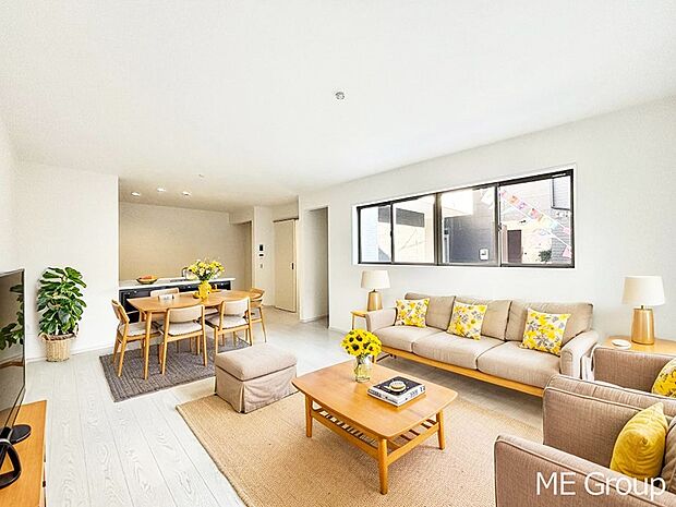 【リビング】落ち着いた雰囲気のＬＤＫは家族みんなの快適空間※家具はCGです