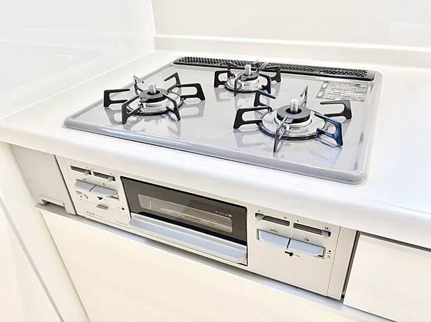 【その他設備(ガスコンロ)】三口ガスコンロでお料理が一気にはかどりそう  