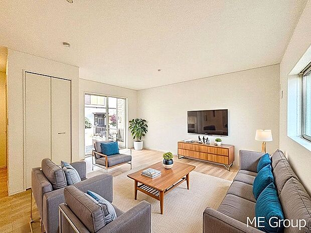 【リビング】ご家族の賑やかな話し声で包まれる明るいリビング ※家具はCGです