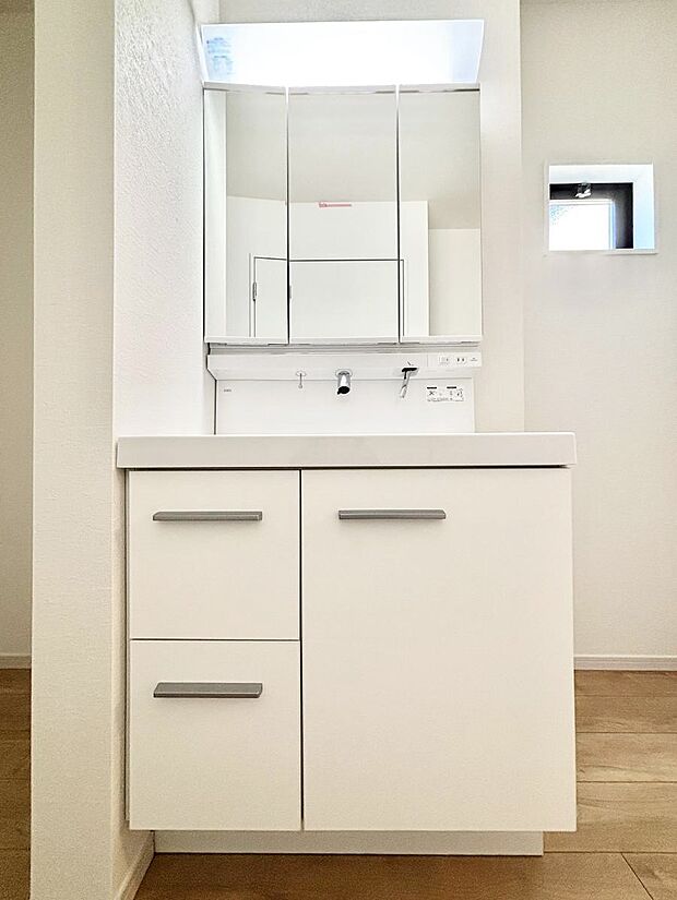 【洗面台・洗面所】収納力と機能性に優れた洗面化粧台　