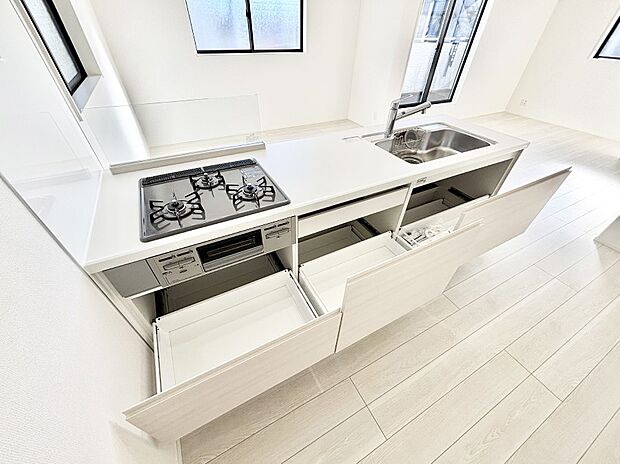 【その他設備(スライド収納)】使いやすさを優先したスライド式収納タイプ！