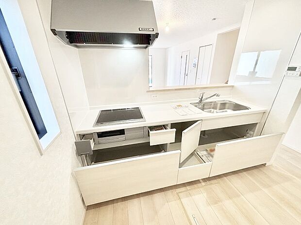 【その他設備(スライド収納)】使いやすさを優先したスライド式収納タイプ!