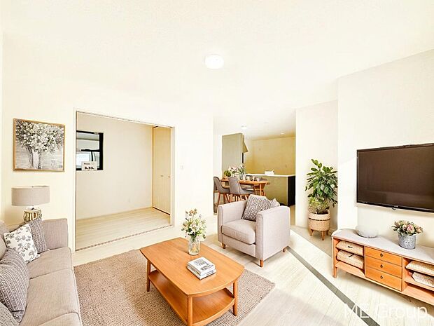 【リビング】隣接の洋室を開放すればさらに広々！開放的なＬＤＫ　※家具はCGです