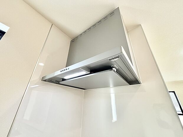 【その他設備(レンジフード)】基本的なお手入れはフィルターのみ！お手入れのしやすさも魅力です。