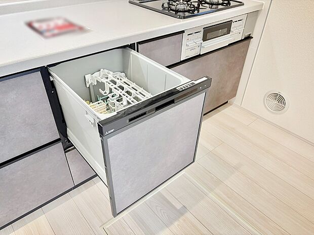 【その他設備(食洗機)】面倒なお片づけは食洗機にお任せ！家事の負担が減って、時間にも気持ちにもゆとりができます。