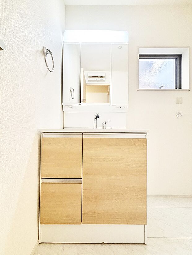 【洗面台・洗面所】収納力と機能性に優れた洗面化粧台